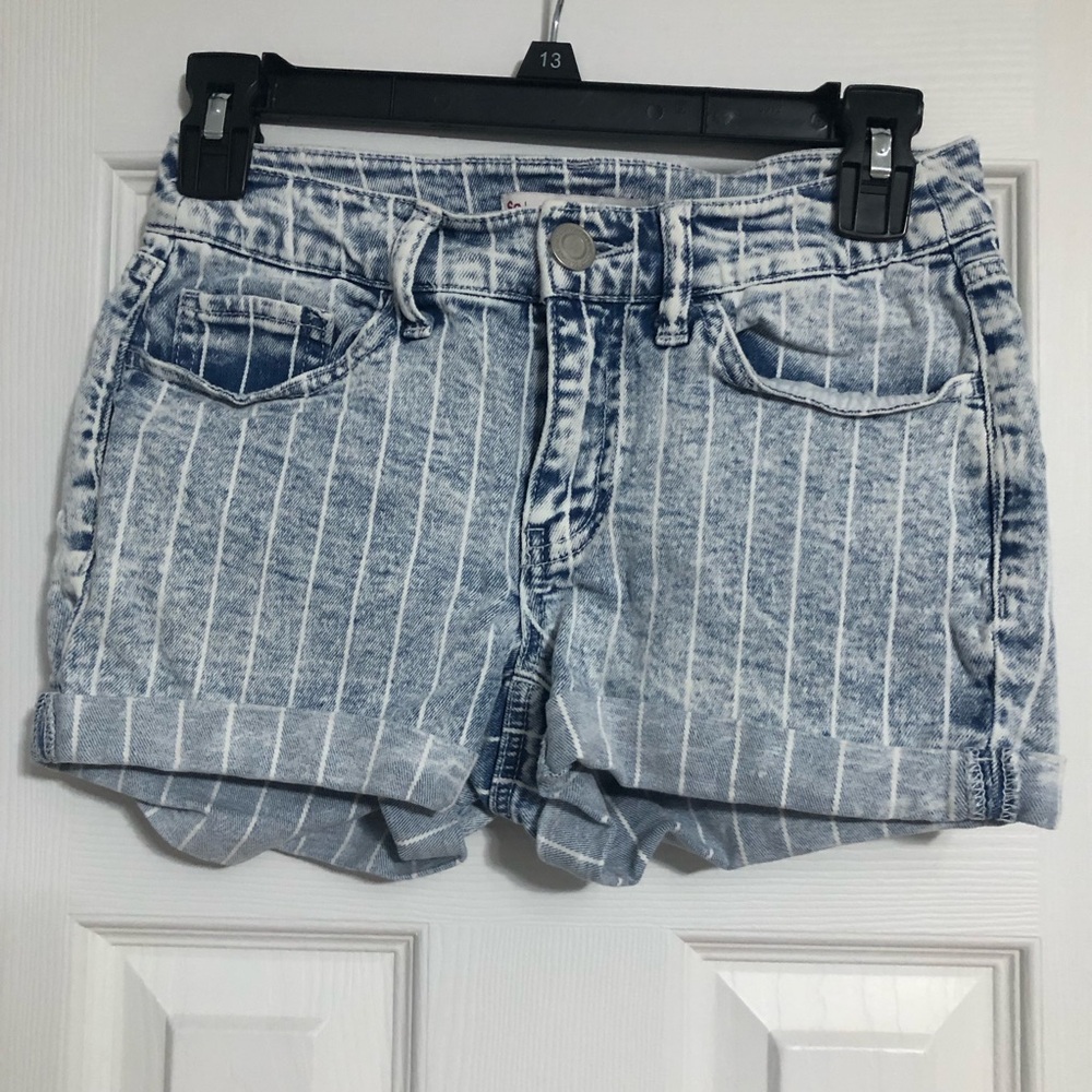SO striped jean favorite‎ shortie shorts juniors size 3 low rise rolled cuffed